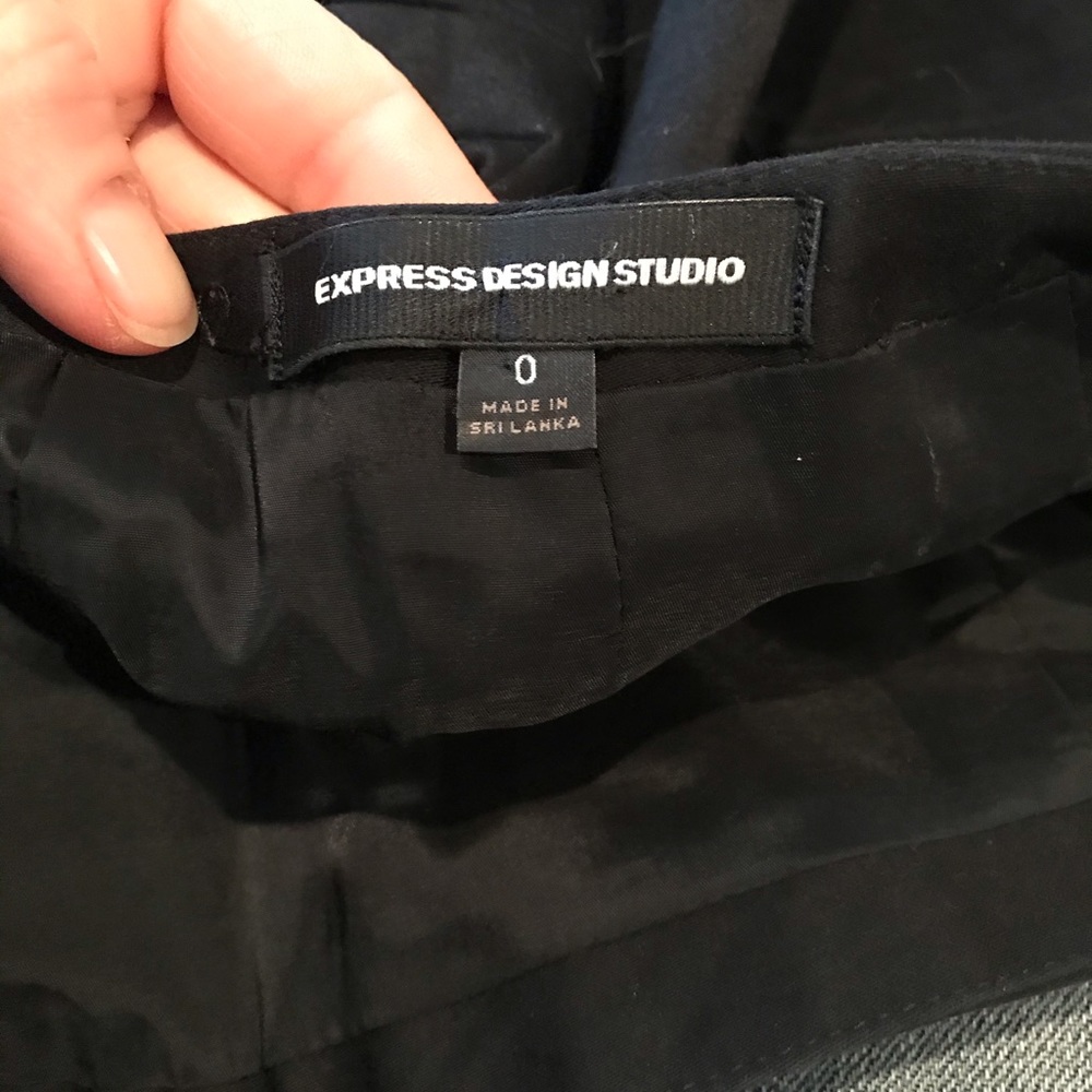 Express suit - Picture 7 of 7